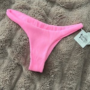 Kulani Kinis Cheeky Bikini Bottoms 🤍